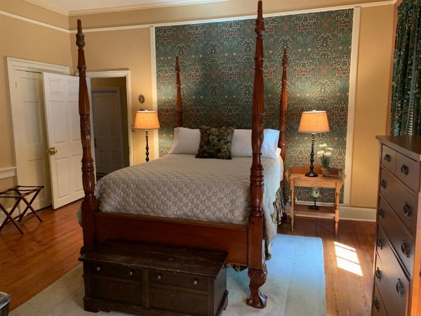 The Lily Inn - Burlington image 12