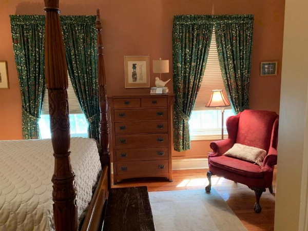 The Lily Inn - Burlington image 13