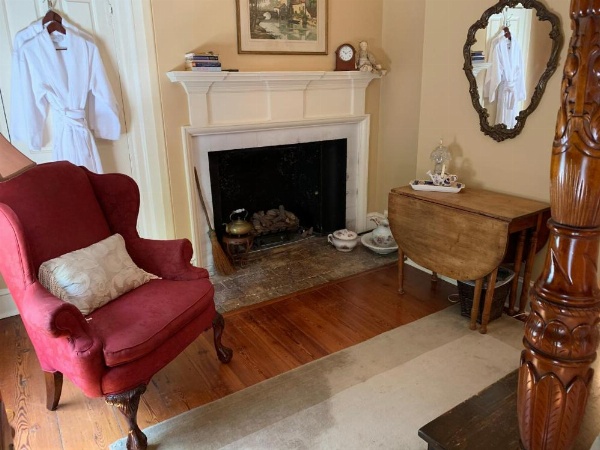 The Lily Inn - Burlington image 15