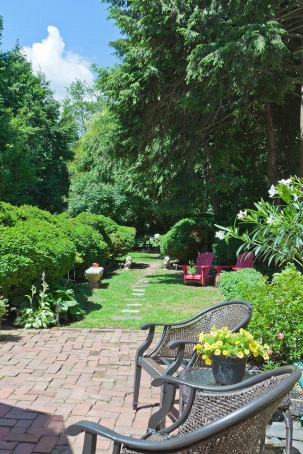 The Lily Inn - Burlington image 23