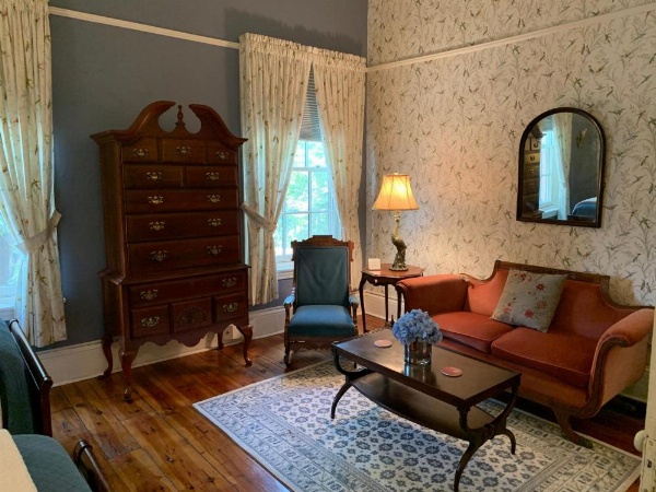 The Lily Inn - Burlington image 27