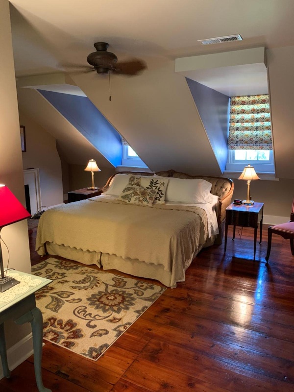 The Lily Inn - Burlington image 6